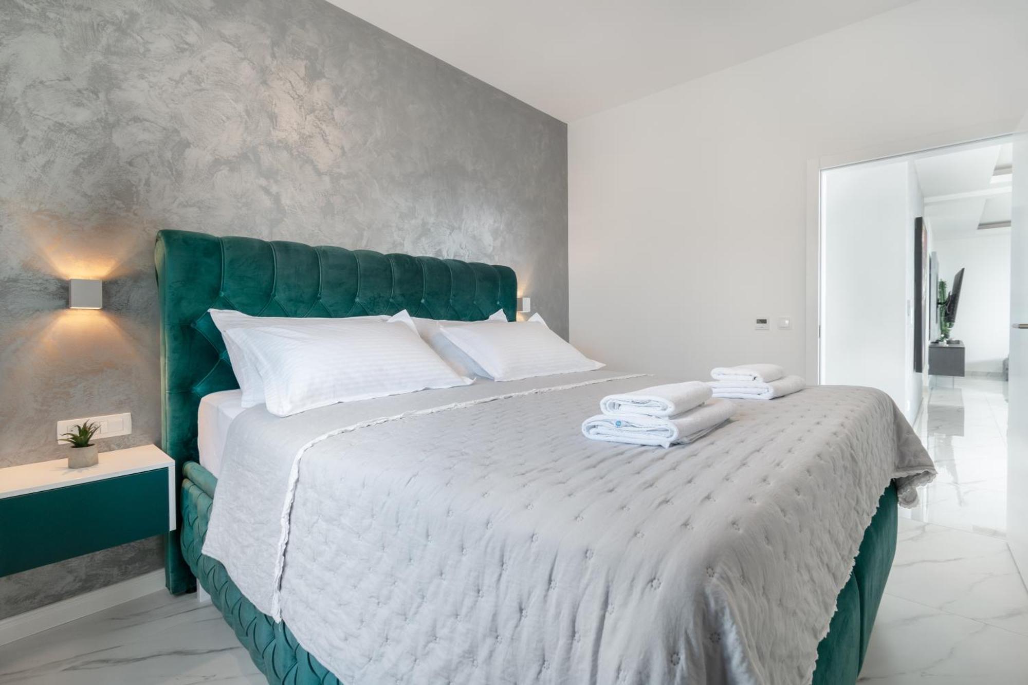 Lux Penthouse Panoramic View With Jacuzzi Διαμέρισμα Μακάρσκα Εξωτερικό φωτογραφία